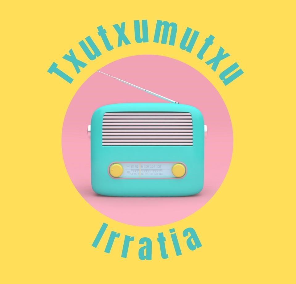 Txutxumutxu irratiaren emisio berezia egin dute Larraintzarko ikasleek