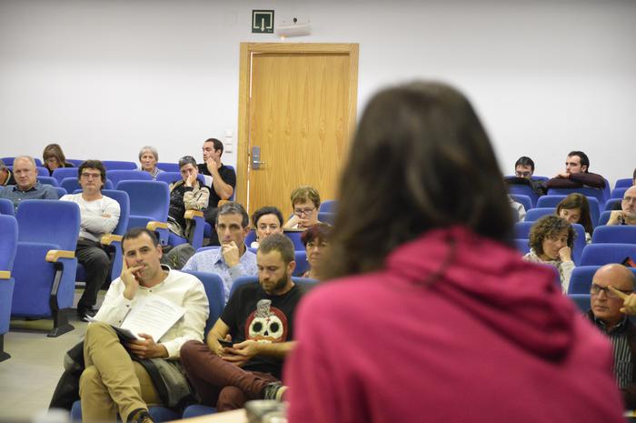 Amaia Castresana, Gasteizko Araskiri esperientzia azaltzen