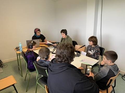 Txutxumutxu irratia: martxoak 8ari begirako saioa