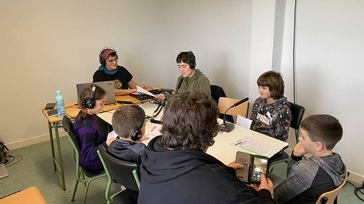 Txutxumutxu irratia: martxoak 8ari begirako saioa