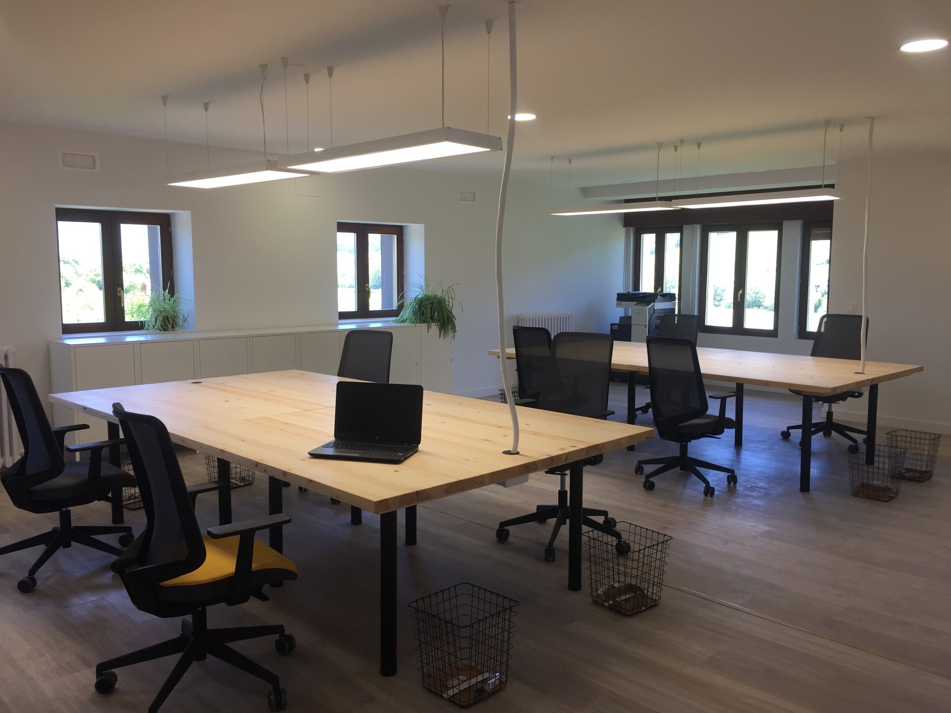 Bi enpresa hasiko dira lanean Ultzamako udaletxean dagoen Coworking gunean