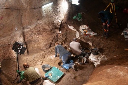 Nafarroako lehen neandertala aurkitu dute Abaunzko kobazuloan