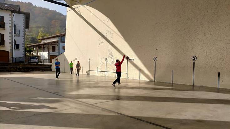 Pilota goxoko txapelketa: larunbateko partidak (2. eta 3. mailak)