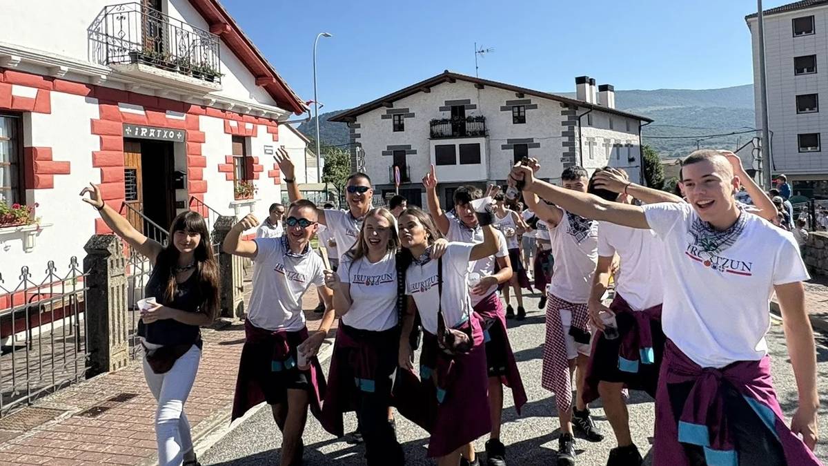 Taxijai garraio zerbitzua martxan da Basaburuan